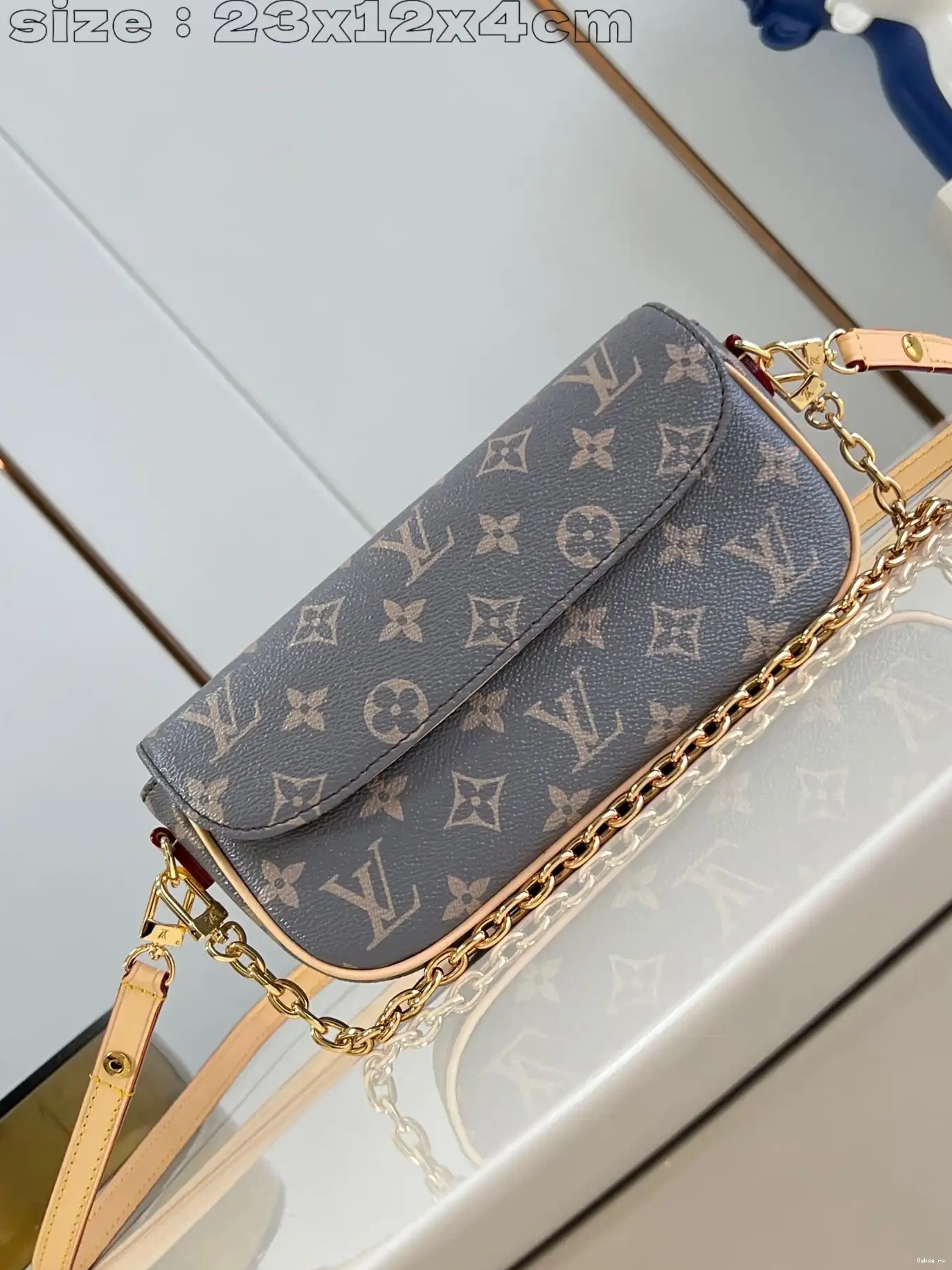 VUITTON LOUIS on Wallet Ivy-23.5*12*4.3cm Chain 0614